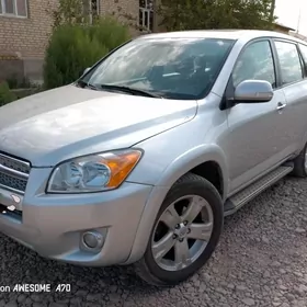 Toyota RAV4 2010