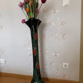 gul bilen vaza
