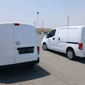 Nissan NV200 2021