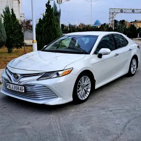 Toyota Camry 2018