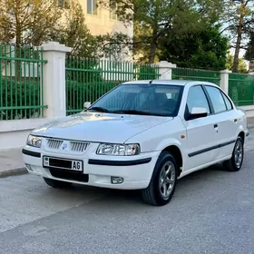 Peugeot 405 2013