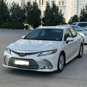 Toyota Camry 2022