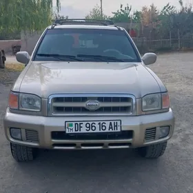 Nissan Pathfinder 2000