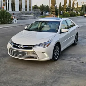 Toyota Camry 2017