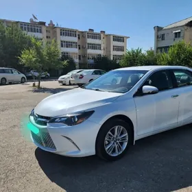Toyota Camry 2016