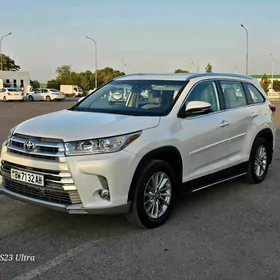 Toyota Highlander 2019