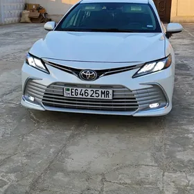 Toyota Camry 2020