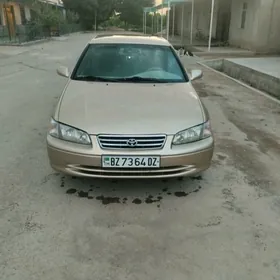 Toyota Camry 2000