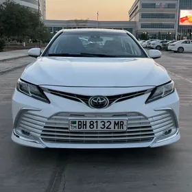 Toyota Camry 2019
