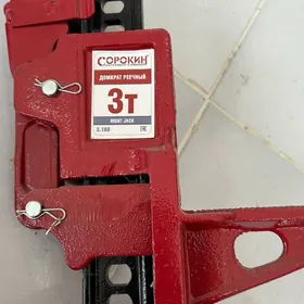 Домкрат Damkrat HightJack