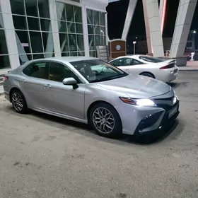 Toyota Camry 2020