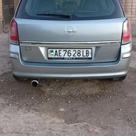 Opel Astra 2004