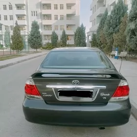 Toyota Camry 2004