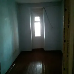 Kerkide Aýgül Bazara yakyn
