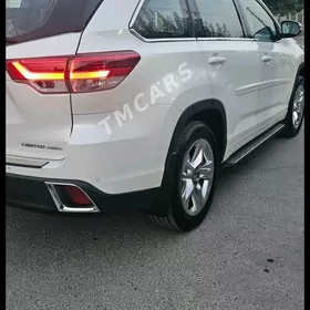 Toyota Highlander 2018