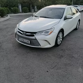 Toyota Camry 2016