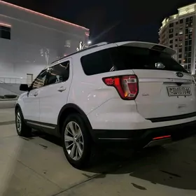 Ford Explorer 2019