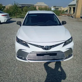 Toyota Camry 2022