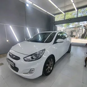 Hyundai Accent 2014
