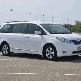 Toyota Sienna 2015