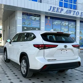 Toyota Highlander 2021