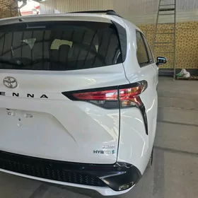Toyota Sienna 2022