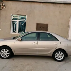 Toyota Camry 2004