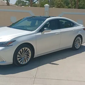 Lexus ES 350 2021
