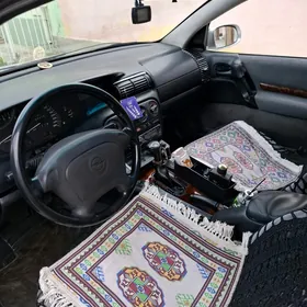 Opel Omega 1995