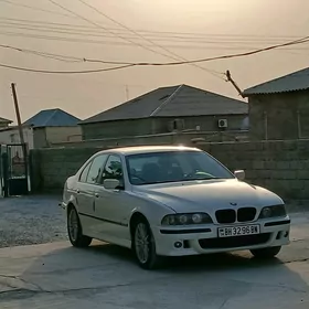 BMW E39 1999