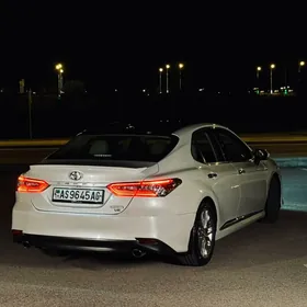 Toyota Camry 2018