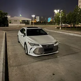 Toyota Avalon 2019