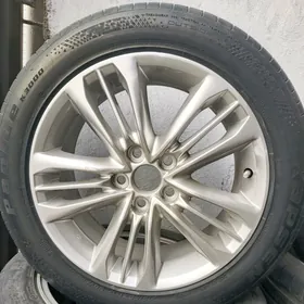 CAMRY GYLYCH SE 215 55 17