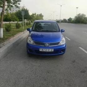 Nissan Versa 2011