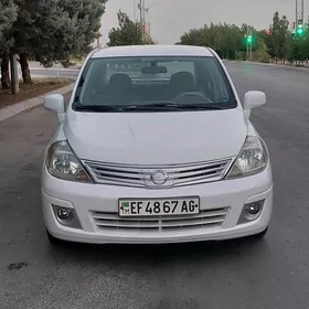 Nissan Versa 2010