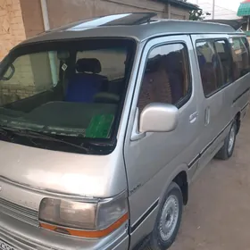Toyota Hiace 1990