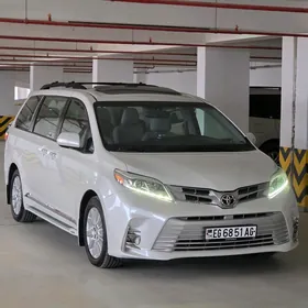 Toyota Sienna 2017