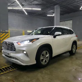 Toyota Highlander 2020