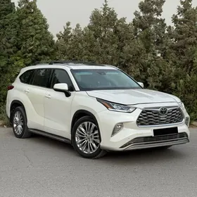 Toyota Highlander 2021