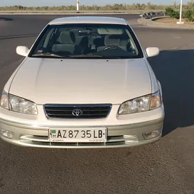 Toyota Camry 2001