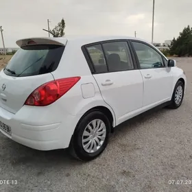 Nissan Versa 2010