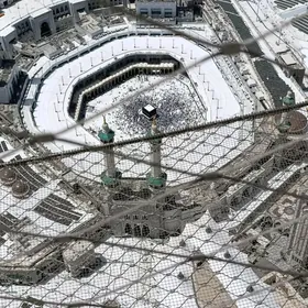 eyesinden arenda komnat