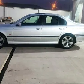BMW E39 2001