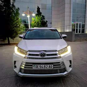 Toyota Highlander 2019