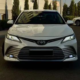 Toyota Camry 2020