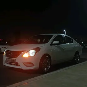 Nissan Sunny 2015