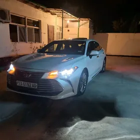 Toyota Avalon 2019