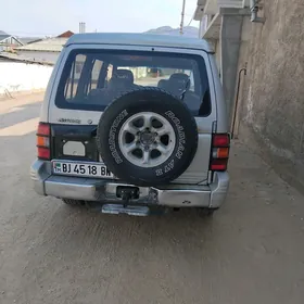 Mitsubishi Pajero 1994