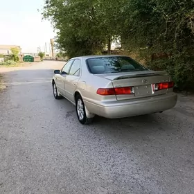 Toyota Camry 2000