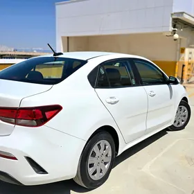Kia Rio 2021